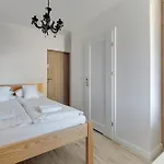 Szafarnia Apartment *